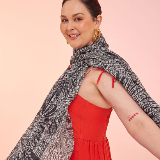 Guwulgung Dara by Konstantina