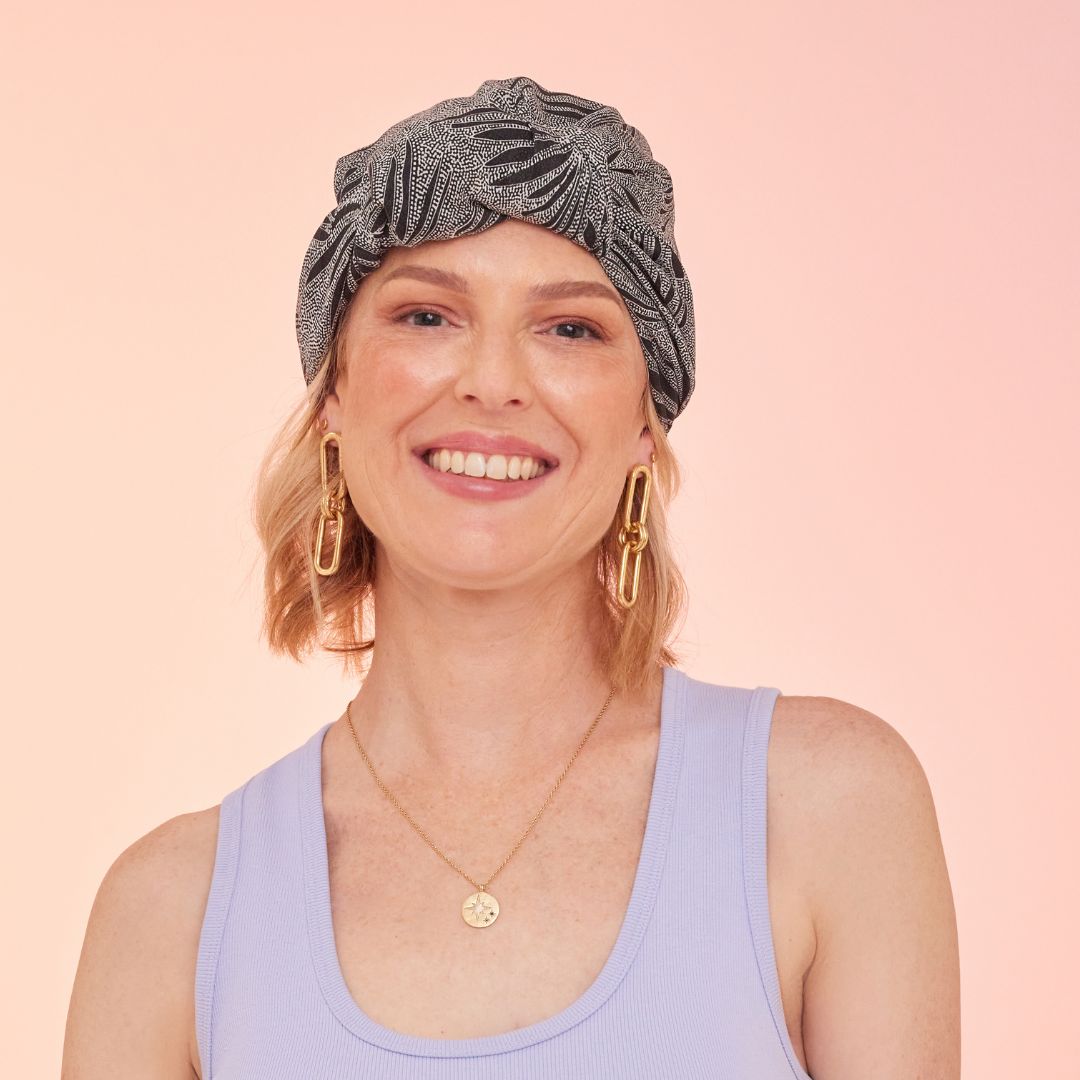 Guwulgung Dara SQUARE scarf by Konstantina