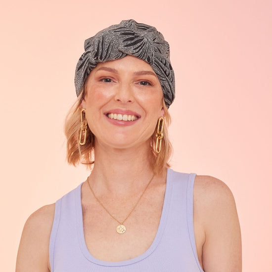 Guwulgung Dara SQUARE scarf by Konstantina