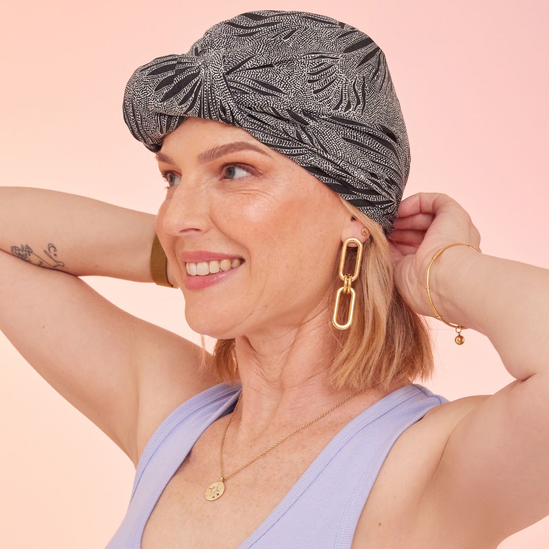 Guwulgung Dara SQUARE scarf by Konstantina