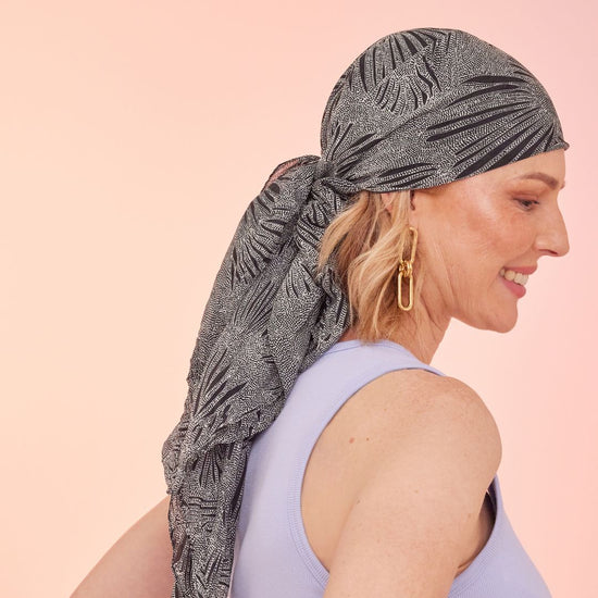 Guwulgung Dara SQUARE scarf by Konstantina